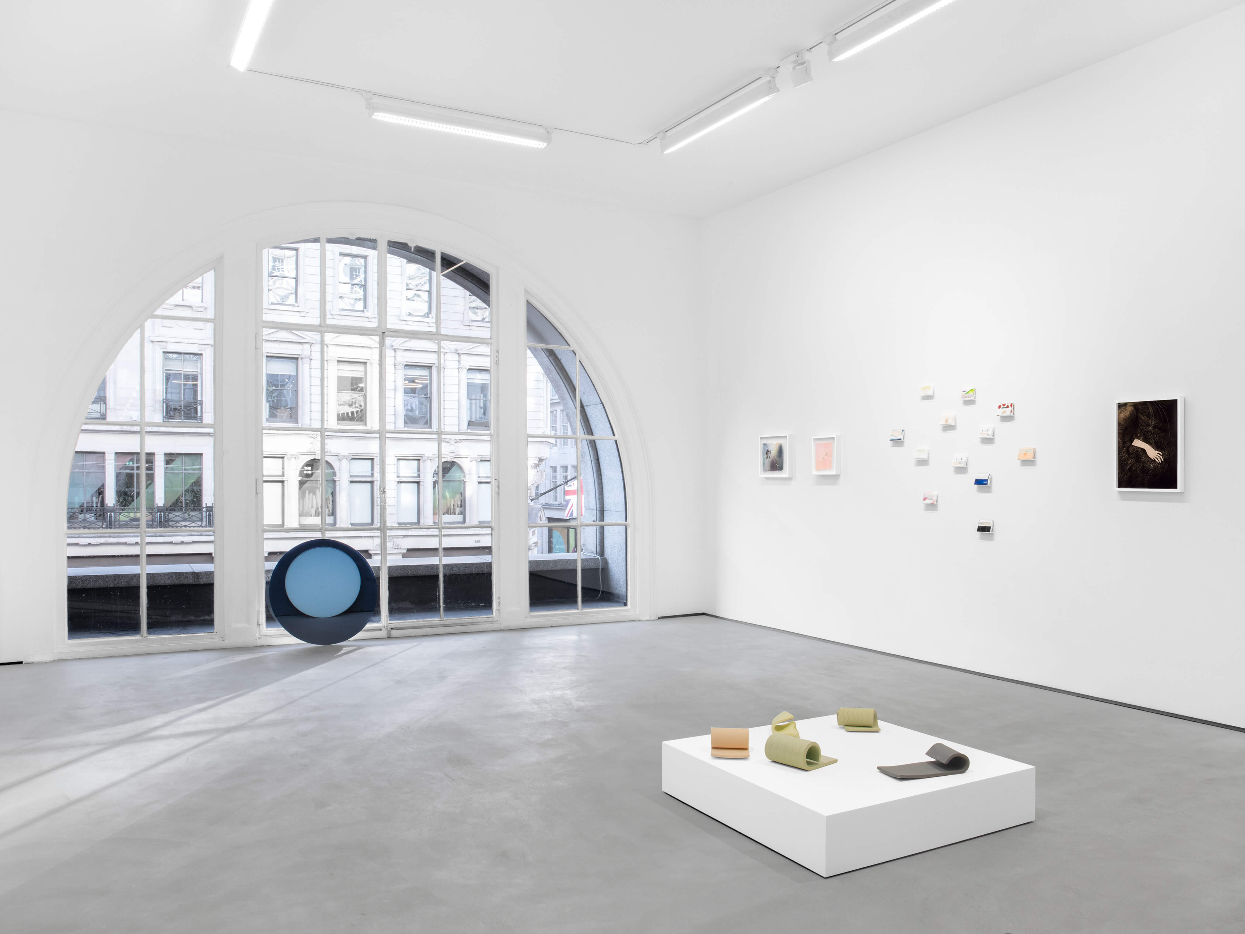 01_Installation_view__Condo_-_Hosting_KAYOKOYUKI_Gallery__Sadie_Coles_HQ__Regent_Street_Viewing__20_January_-_17_February_2024_high_quality.jpg